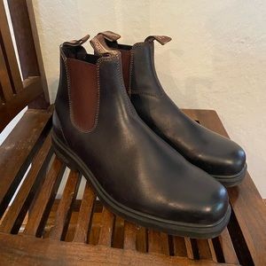 Men’s Blundstone Boots, Size 11.